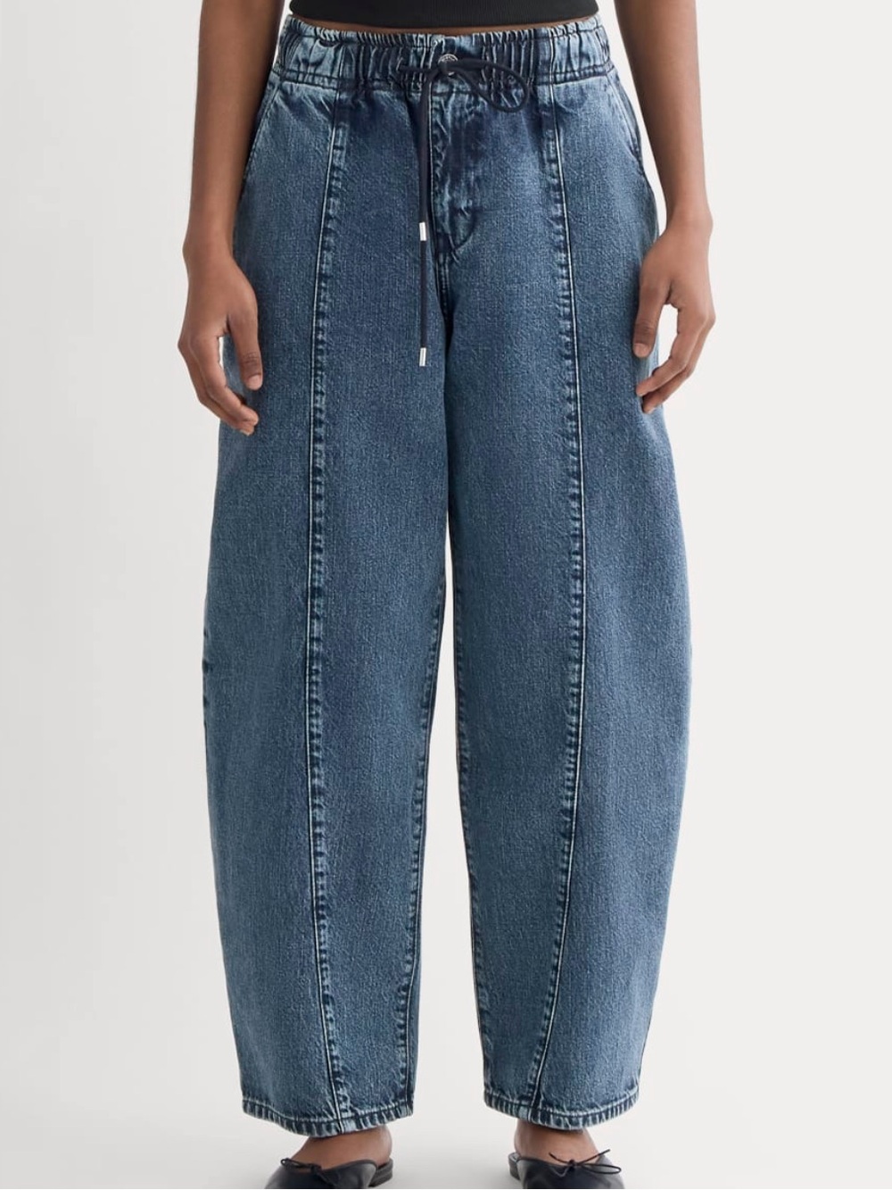 Everlane Dark Blue Denim Barrel style Jeans